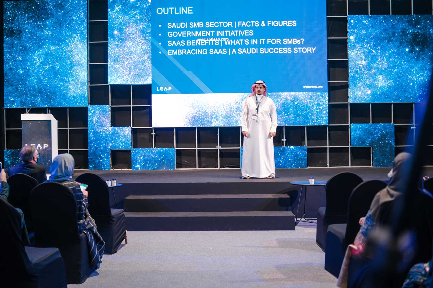 قيود راعٍ فضي لمؤتمر ليب 2023 التقني العالمي